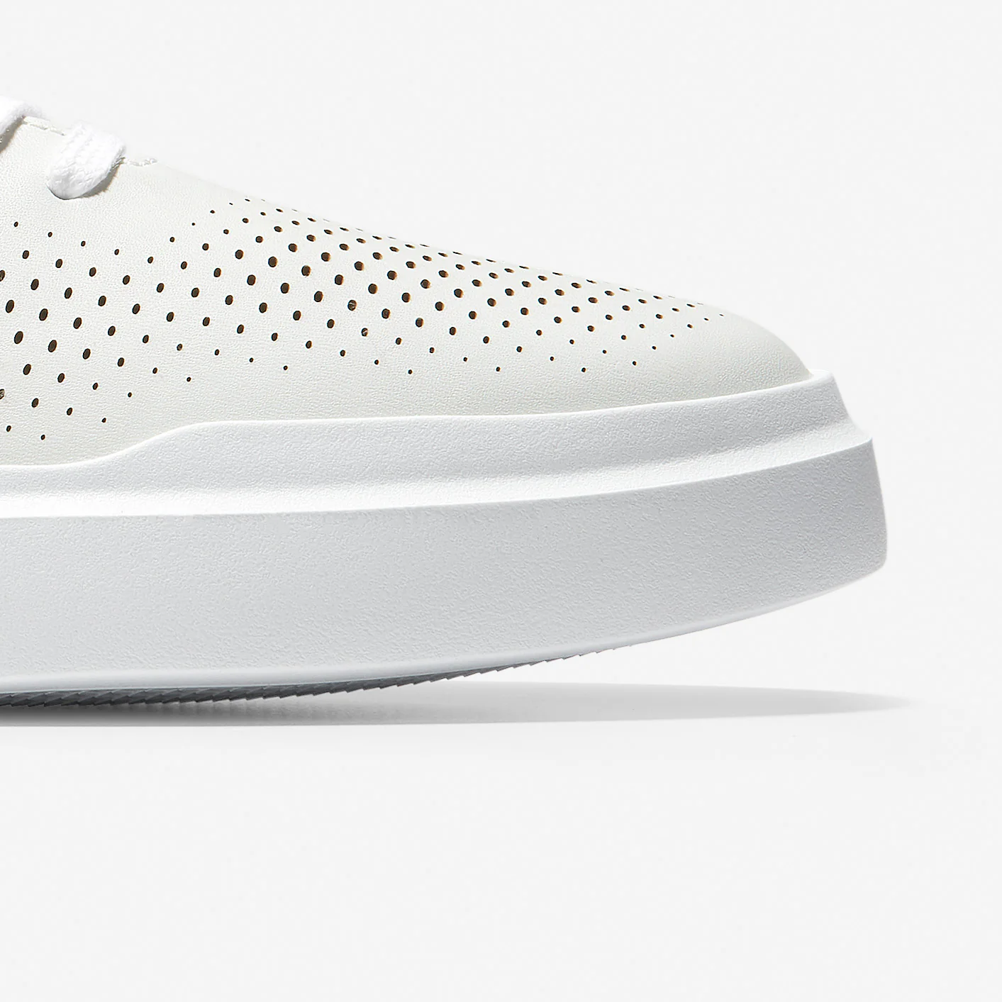 Hombre GrandPrø Rally Laser Cut Sneakers - Image 7